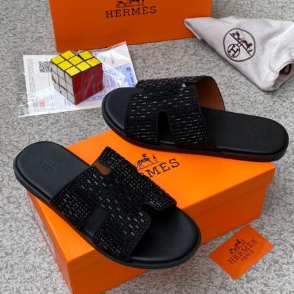 Hermès Palm Slippers – Timeless Luxury Footwear