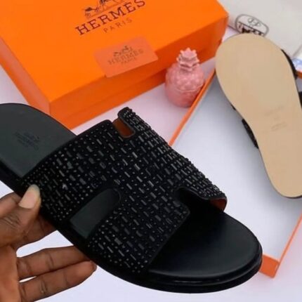 Hermès Palm Slippers – Timeless Luxury Footwear