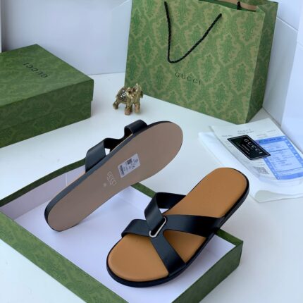 Luxury Black Leather Gucci Sandals