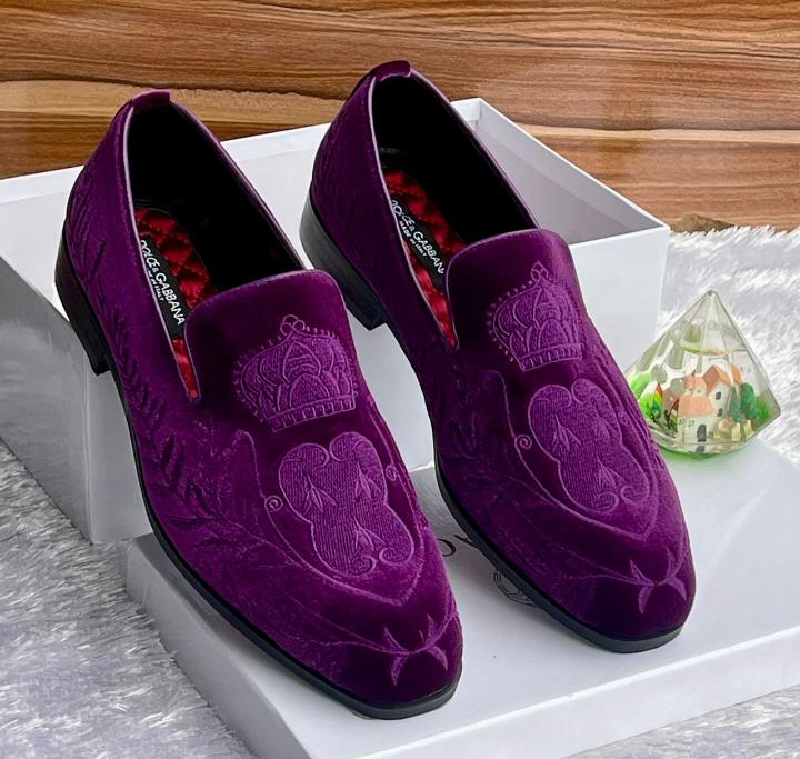 Purple Velvet Loafers with Crown Crest Embroidery Purple Velvet Loafers with Crown Crest Embroidery