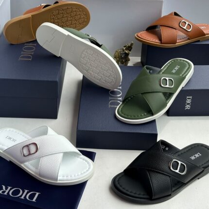 Men’s Crisscross Slides with CD Buckle