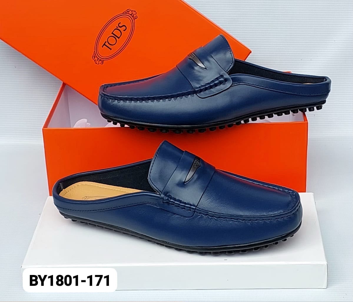 Blue Leather Driving Loafers with Metal Buckle Blue Leather Driving Loafers with Metal Buckle