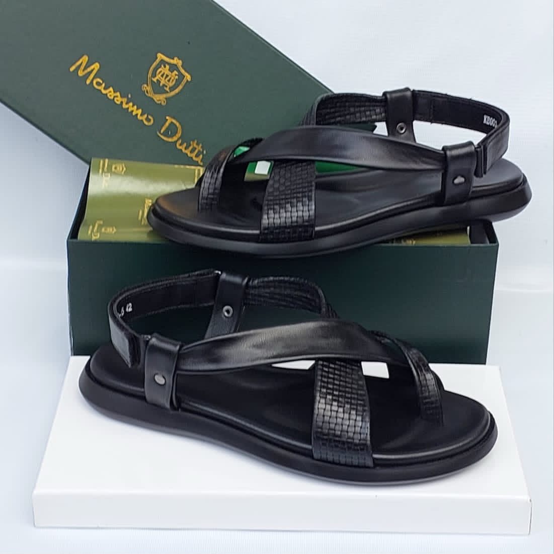 Massimo Dutti Black Leather Cross-Strap Sandals Massimo Dutti Black Leather Cross-Strap Sandals
