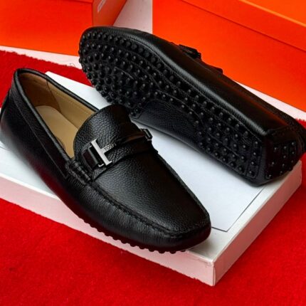 Tod’s Gommino Textured Leather Driving Loafers 1