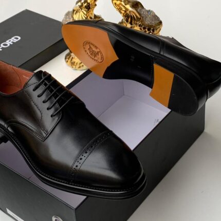 Tom Ford Cap-Toe Brogue Derby Shoes |