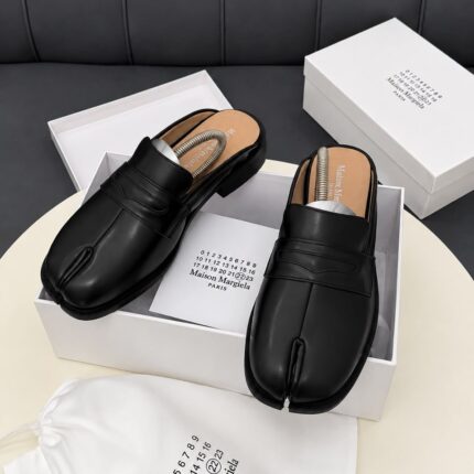 Maison Margiela Black Tabi City Loafer